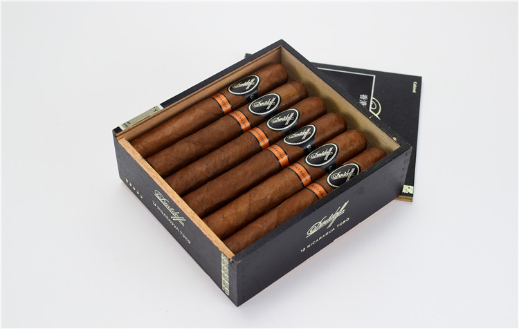 12支DAVIDOFF NICARAGUA TORO 尼加拉瓜公牛