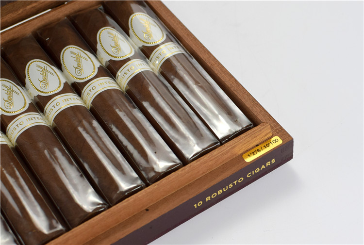 10支Davidoff Robusto Intenso Limited Edition 罗布图全球限量2020